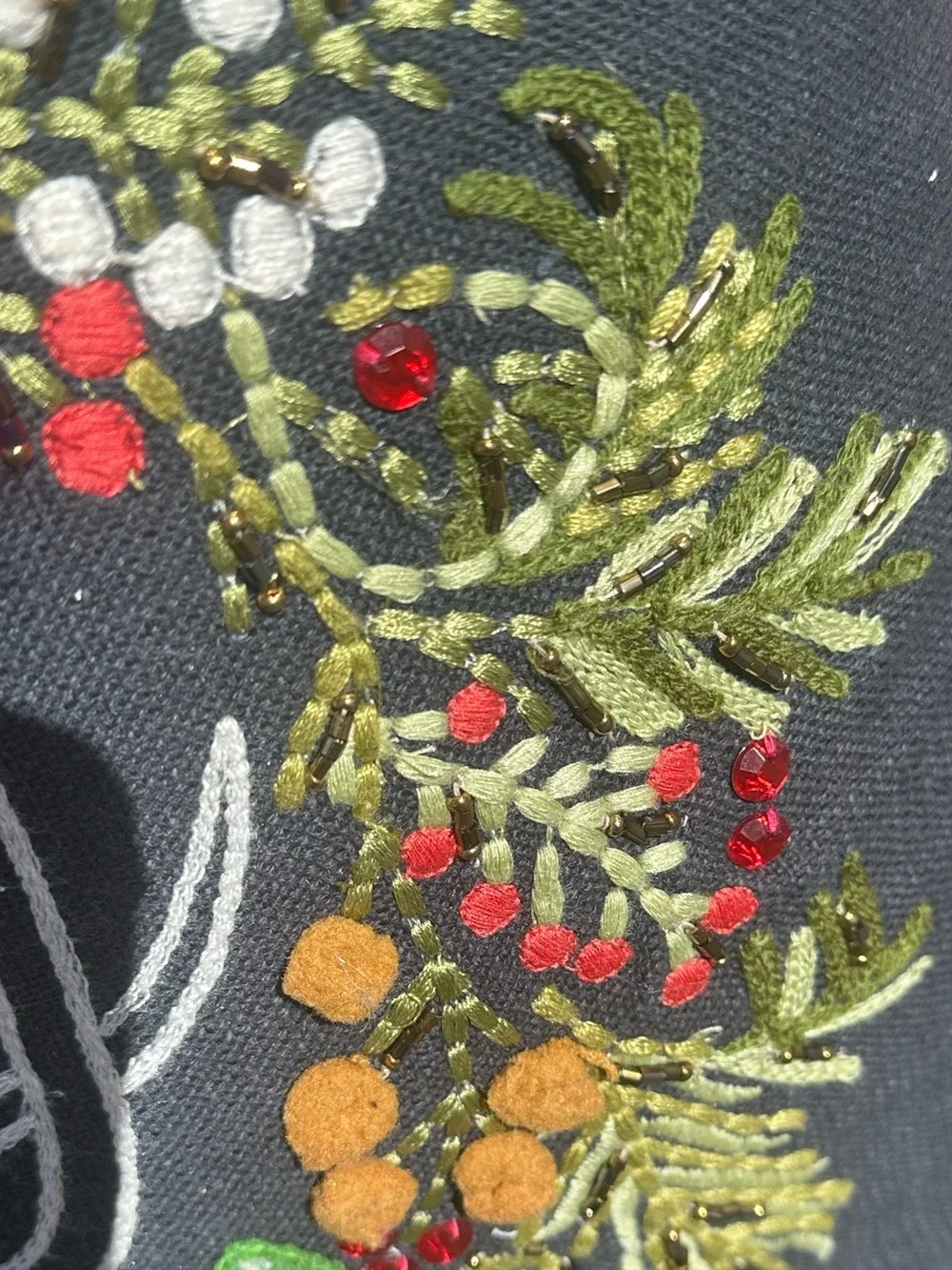 Pier 1 Embroidered Christmas Holiday Throw Pillow Holly Berry Joy Wreath 16